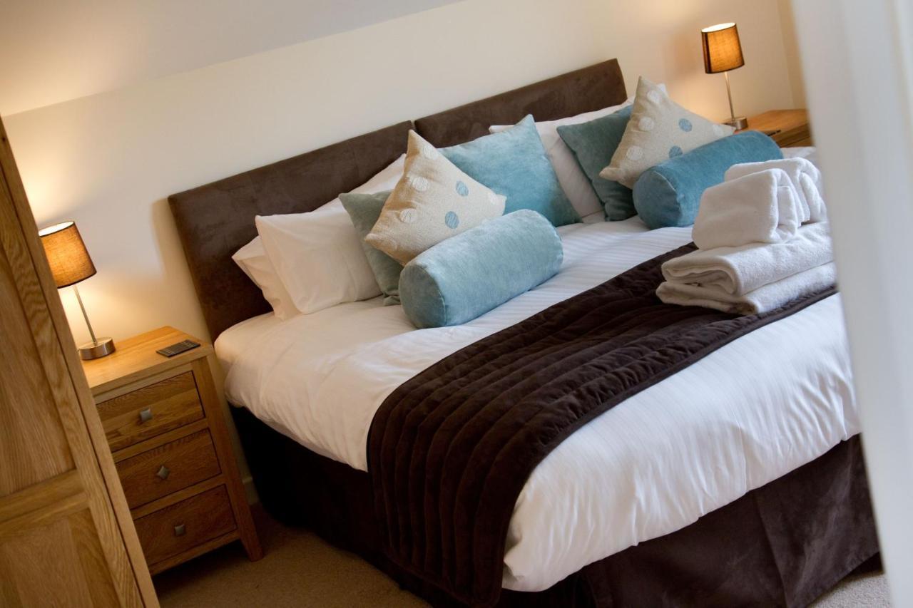 Skylark Sleeps 8 Private Hot Tub & Dogs Welcome Nr Padstow, Resort Pool Bar & Watersports 大圣科勒姆 外观 照片
